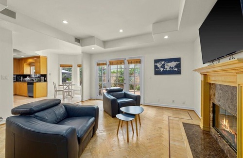 Sherman Oaks House | GORGEOUS VILLA IN SHERMAN OAKS PRIVATE LOCATION