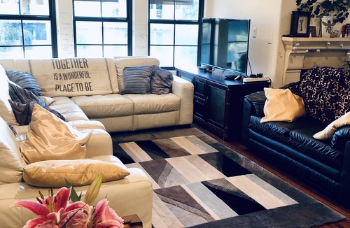 Studio City Condo | Gorgeous Villa style Condo by Universal Studios, Farmers Market, & Ventura Shops
