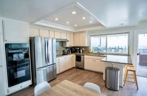 Rowland Heights House | Grace Haven:Panoramic VIEW, Disney, Dream Backyard