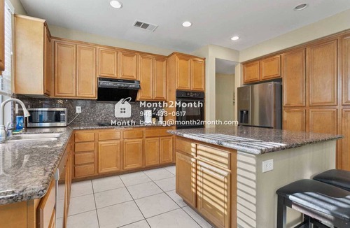 Eastvale House | Grand Retreat on Cari Court #41964