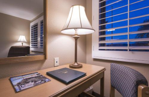 Simi Valley Hotel | Grand Vista Hotel