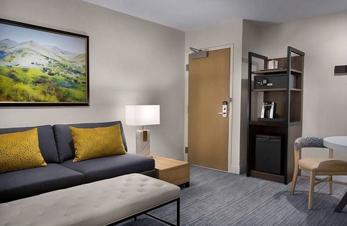 Milpitas Apartment | Great Deal! Modern Living Near Winchester Mystery House! Outdoor Pool Available!