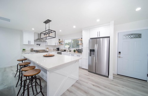 Canyon Country House | Great getaway close to Castaic Lake, Six Flags.