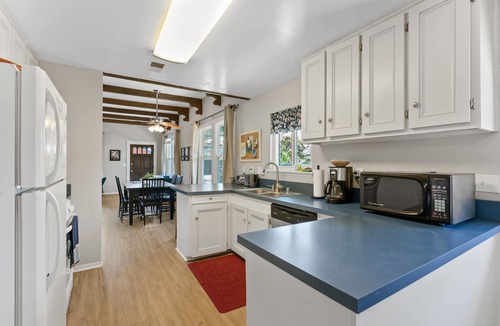 Carpinteria House | Great house to walk to the beach