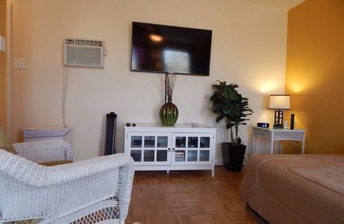 Yucca Valley Cabin | Great property near Joshua Tree Park and PioneerTown.