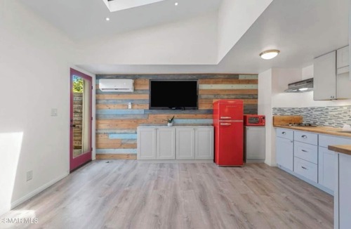Simi Valley House | Great Resort Type Stay!