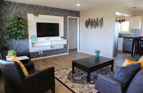 Thousand Oaks House | GREAT VIEWS - Over the Oaks - Stylish - Whole Home