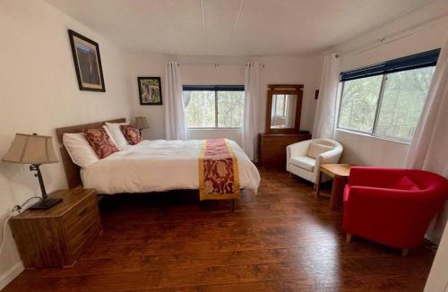 Midpines Ski Chalet | Green Cabin in Midpines