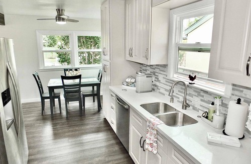 Belmont Heights House | Greenbelt Guesthouse
