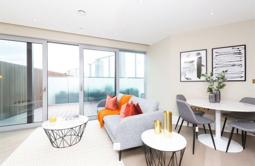 Peninsula Apartment | Greenwich-The O2 Cosy water view with lots of restaurant 1 minute from O2 arena