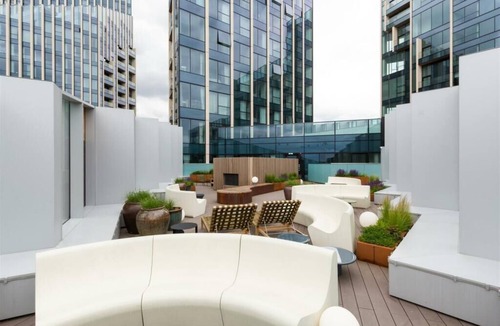 Peninsula Apartment | Greenwich-The O2 Cosy water view with lots of restaurant 1 minute from O2 arena