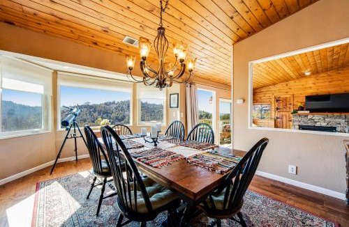 Crestline House | Gregory Getaway