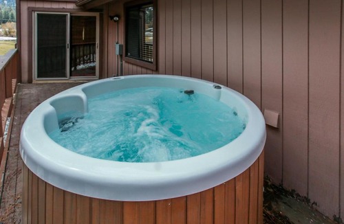 Moonridge House | Grizzly Manor