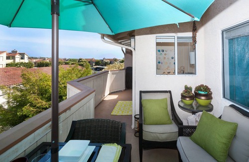 Monarch Beach Condo | Groovy Beach Vibe! Fireplace! Walk to Beach! A/C - STR16-0468