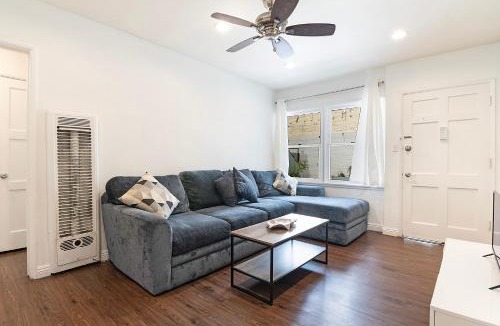 Beverly Hills Apartment | Ground-Floor 1-Bedroom by Beverly Hills Steps from Restaurants, Cafes and Shopping