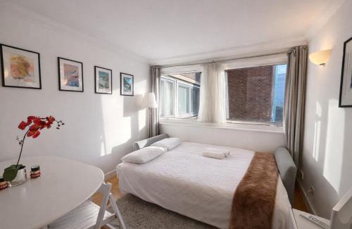 Fitzrovia Apartment | Guest Favorite Central 1BR with Lift for 4