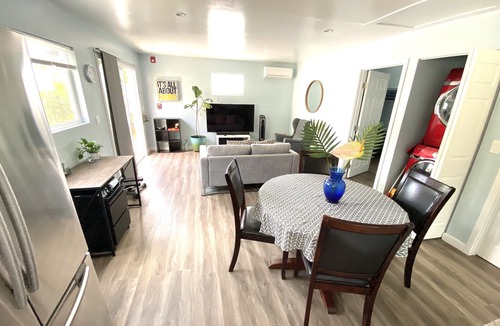 Encino House | Guest unit