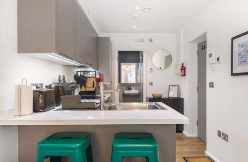 Cantelowes Apartment | GuestReady - Modern Studio In Camden