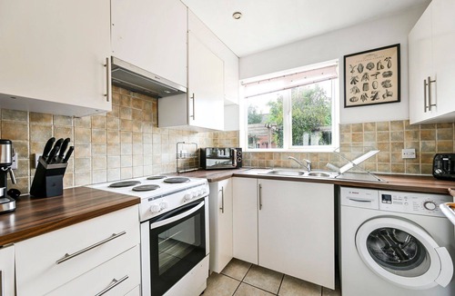 Custom House Apartment | GuestReady - Relaxing Haven in Docklands