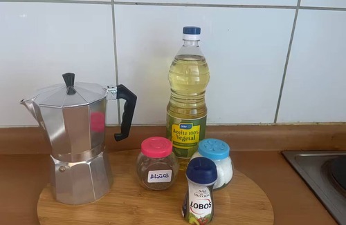 Downtown Santiago Apartment | Half a block from sta lucia subway station. Study