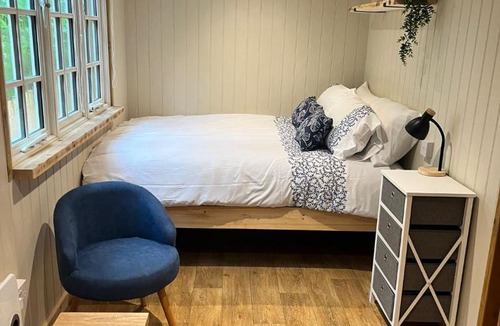 Plumpton Green Cabin | Half Moon Shepherds Huts