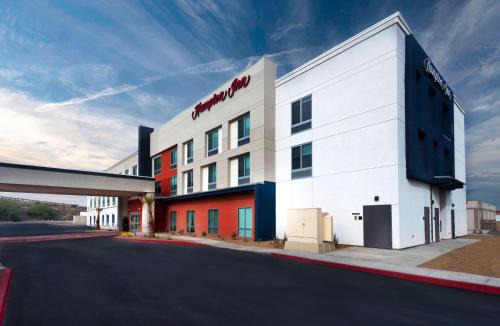 Needles Hotel | Hampton Inn Needles