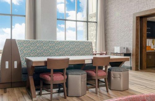 Agua Dulce Hotel | Hampton Inn & Suites Porter Ranch Los Angeles