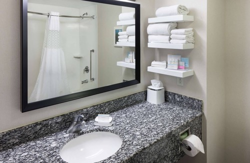Little Italy Hotel | Hampton Inn San Diego-Downtown