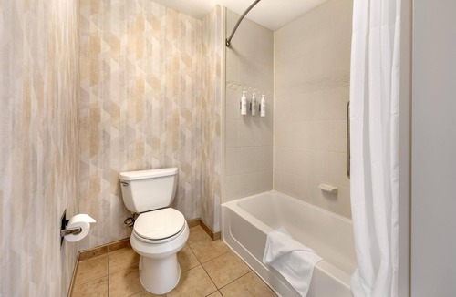 Moreno Valley Hotel | Hampton Inn & Suites Moreno Valley