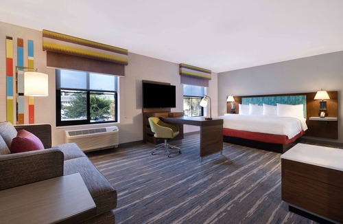 Marina Hotel | Hampton Inn & Suites Marina