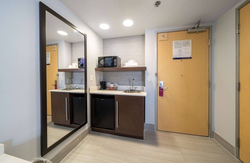 Salida Hotel | Hampton Inn & Suites Modesto-Salida