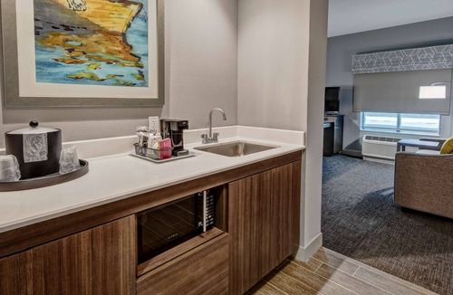 North San Jose Hotel | Hampton Inn & Suites San Jose Airport