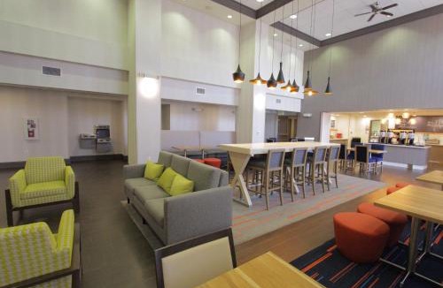 Seal Beach Hotel | Hampton Inn & Suites Seal Beach