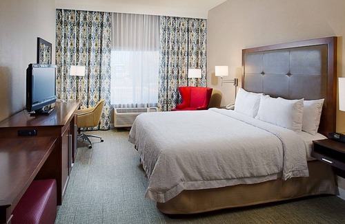 Palmdale Hotel | Hampton Inn & Suites Palmdale
