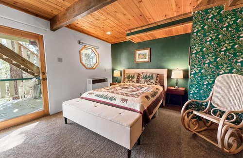 Upper Moonridge House | Happy Bear by Big Bear Cool Cabins