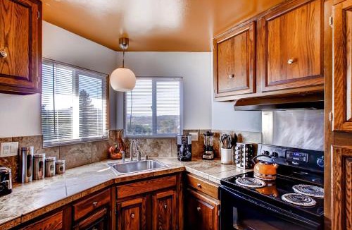 Yosemite Forks House | Harmony Hilltop Hideaway