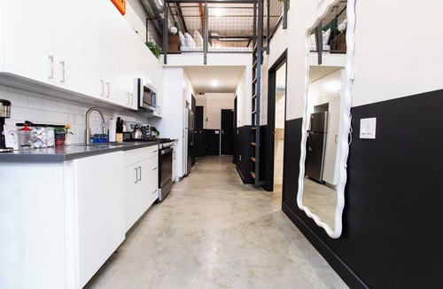 Santa Ana Apartment | Heart of DTSA 2 bed apartment with AC and 65inch Roku tv