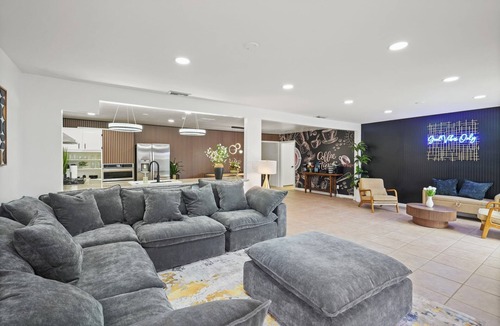 East Hemet House | Heated Pool - Jacuzzi - Firepit - Game Room
