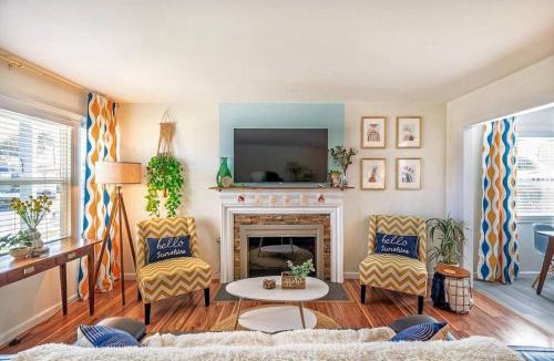 Fullerton House | Hello Sunshine OC minutes to Disneyland-Family Friendly