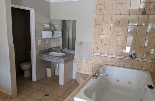 West Whittier-Los Nietos Hotel | Heritage inn