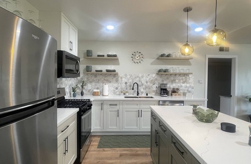 Hermosa Beach Condo | HERMOSA BEACH, CA - Walk to Pier, Beach, Restaurants & Shops.