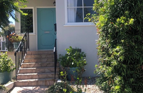 North Redondo House | Hermosa Serenity For a Month