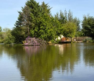 St Wenn Other | Heron Luxury Bell Tent at Tregonetha Lake with Private Fishing Peg