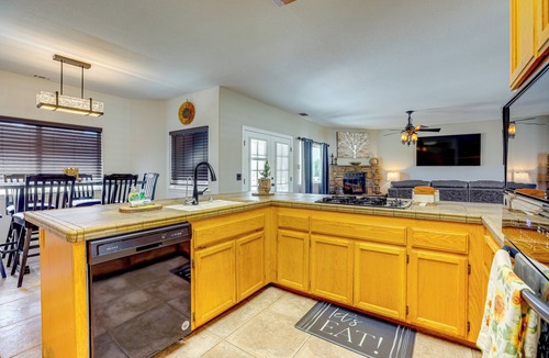 Hesperia House | Hesperia Home: Near Mojave River & Hiking Trails!
