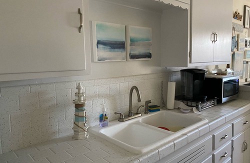Belmont Shore Apartment | Hidden gem of Belmont Shores