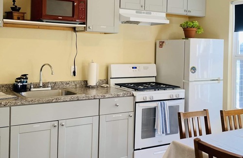 Moss Landing Apartment | Hidden Studio Near Beach