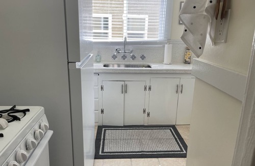 Belmont Heights Apartment | Hidden Treasure in Belmont Heights