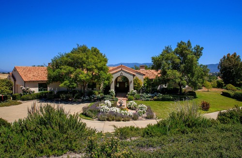 Ballard House | Hidden Views Mission Style house on 10 acres