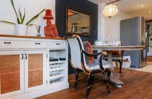 Newquay Cottage | HIDEAWAY, pet friendly, luxury holiday cottage in Porth
