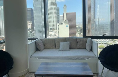 Historic Core Apartment | High-rise Luxury 2-bedroom apartment in the heart of the amazing DTLA